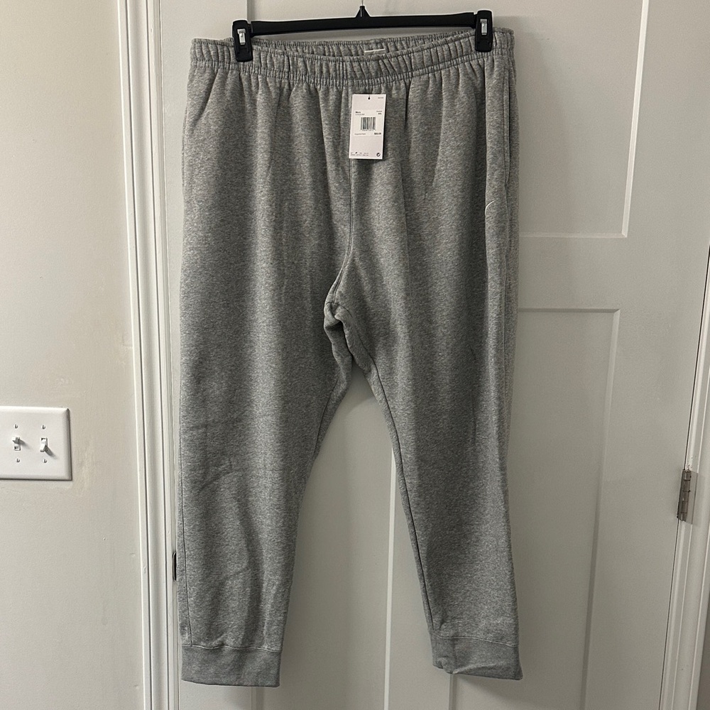 Nike men’s Gray Sweatpants